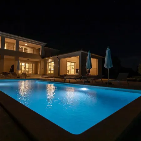 Holiday home Luna